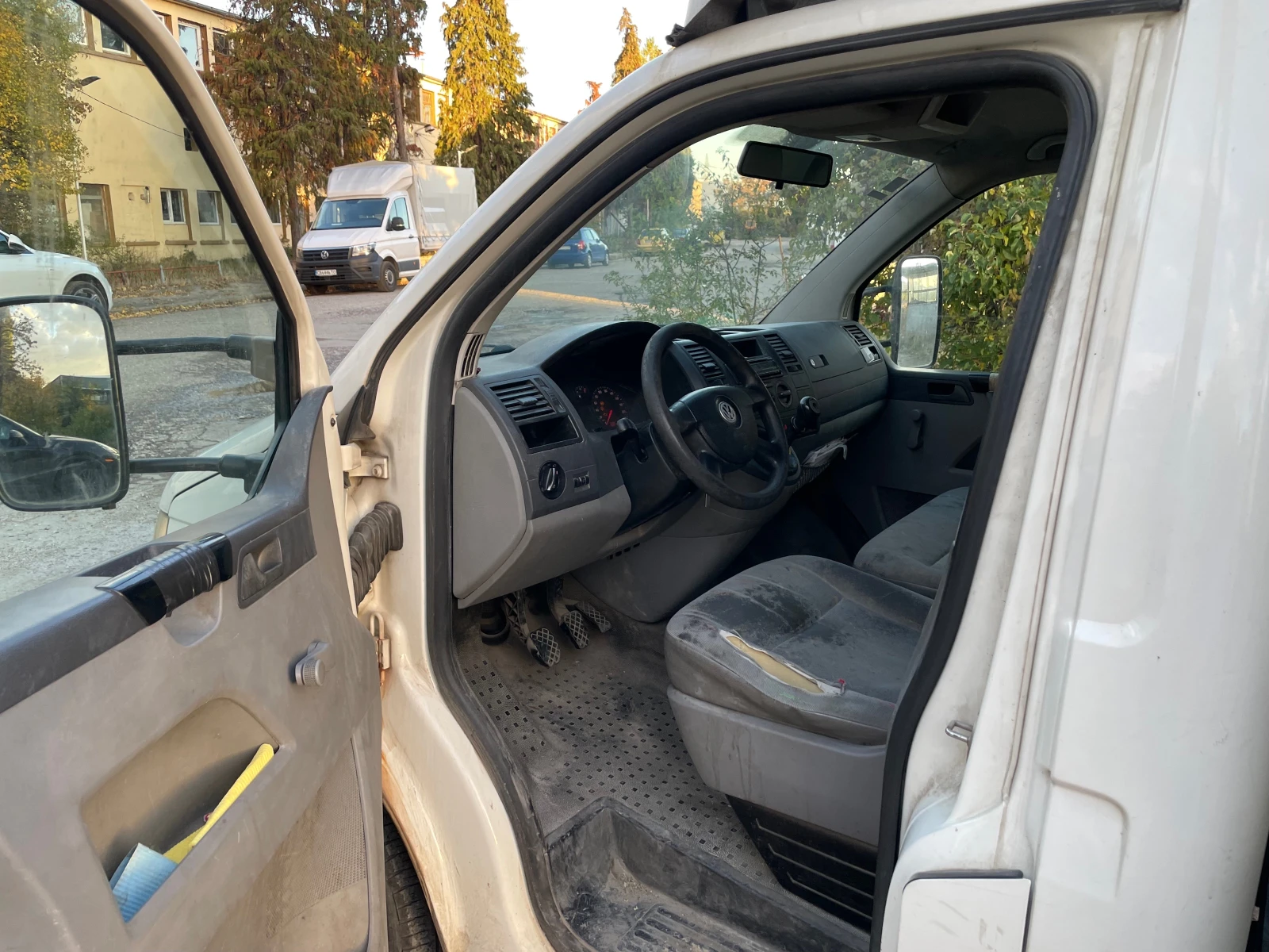 VW Transporter 1.9 TDI - изображение 10