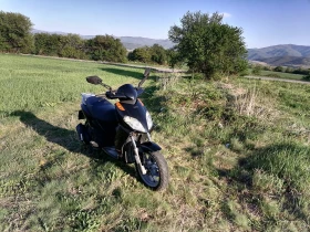 Aprilia 125 Sportcity, снимка 2