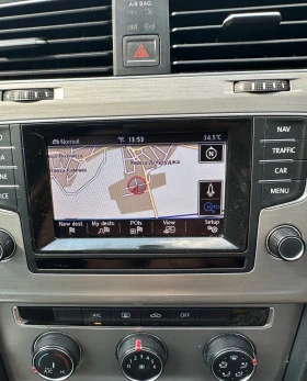 VW Golf 1.6tdi CLh 105кс комби, снимка 10