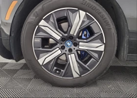 BMW iX XDRIVE40 / M / ТЪРГ 17.09. / ЛИЗИНГ, снимка 6