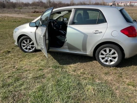 Toyota Auris - 3600 € / 7040.99 лв. - 58410058 4