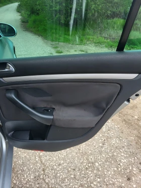 VW Golf - 2700 € / 5280.74 лв. - 43397782 12