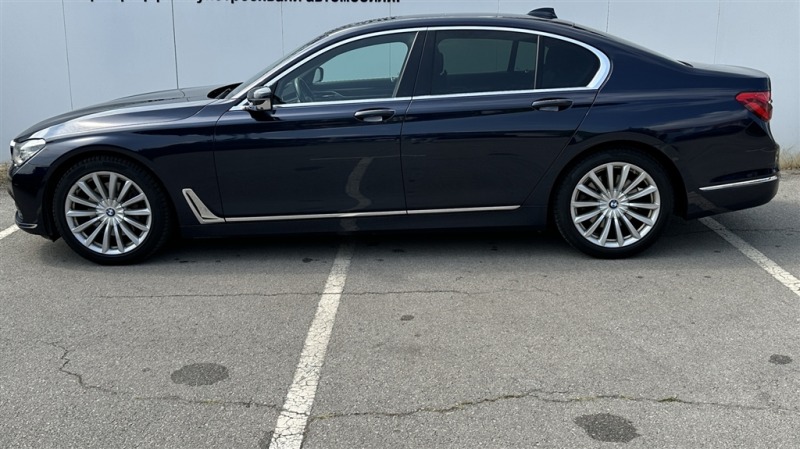 BMW 740 xDrive Sedan, снимка 3 - Автомобили и джипове - 46707203