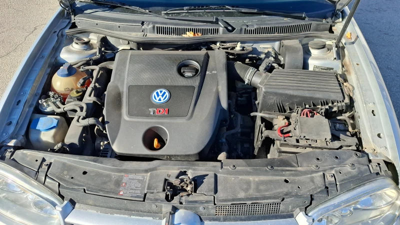 VW Golf 1.9 TDI, снимка 10 - Автомобили и джипове - 48087830