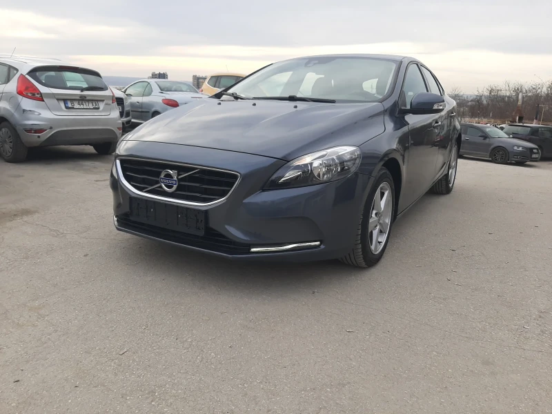 Volvo V40 1.6D2 119000km!!!, снимка 2 - Автомобили и джипове - 49557374