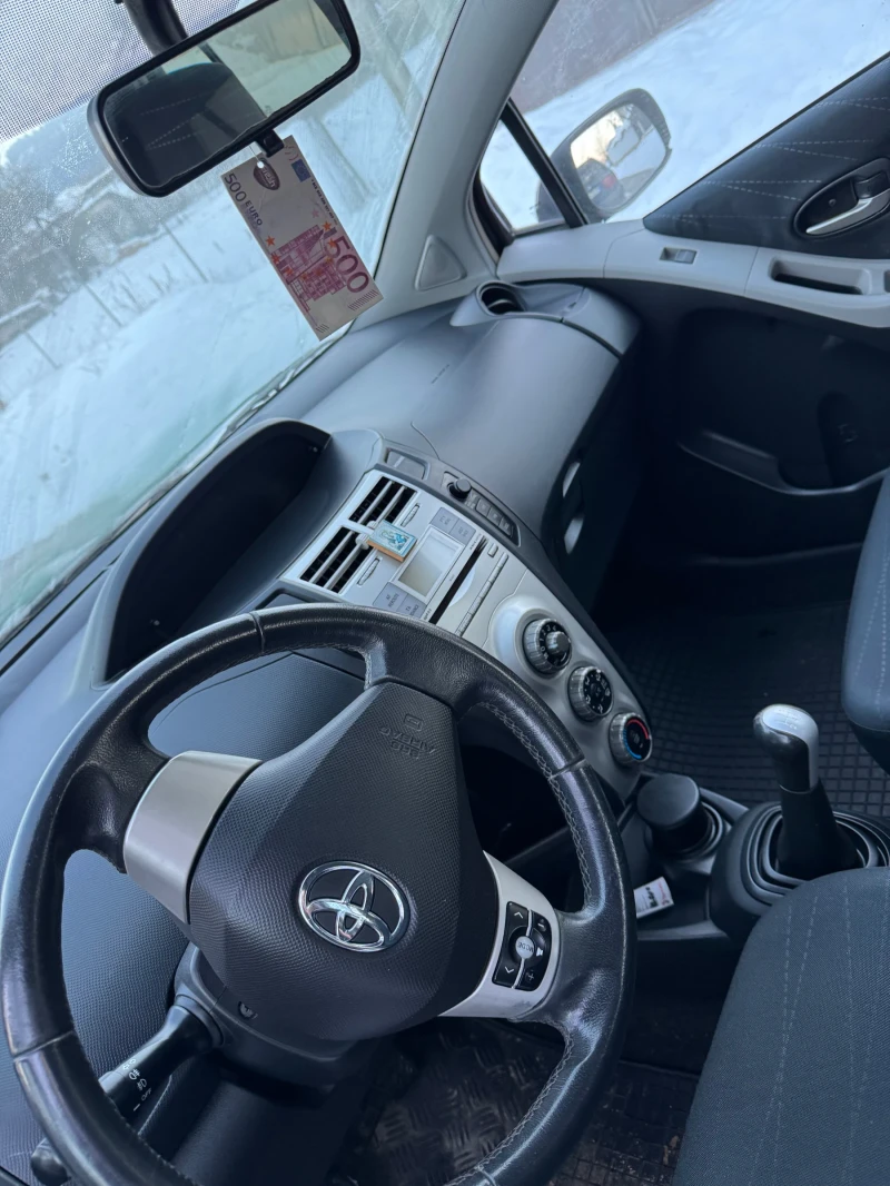 Toyota Yaris, снимка 3 - Автомобили и джипове - 49040778