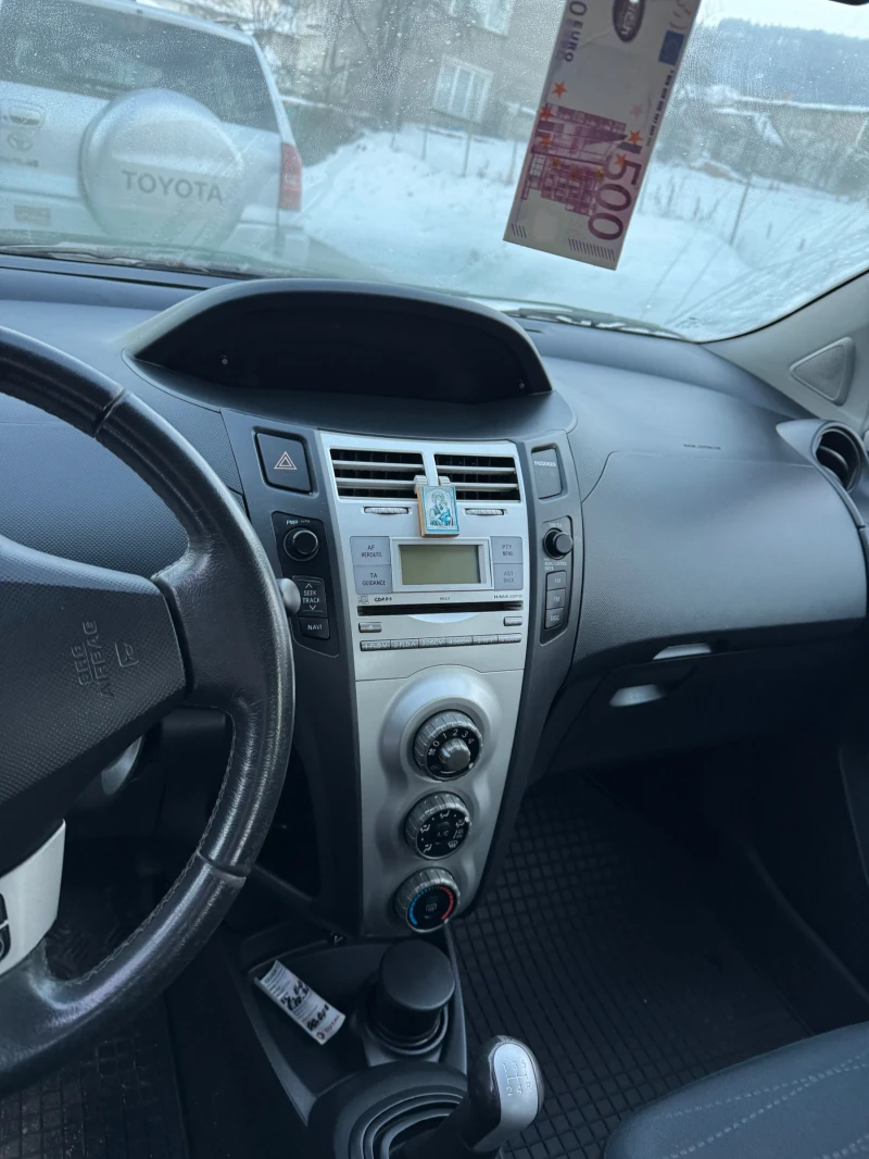 Toyota Yaris, снимка 4 - Автомобили и джипове - 49040778