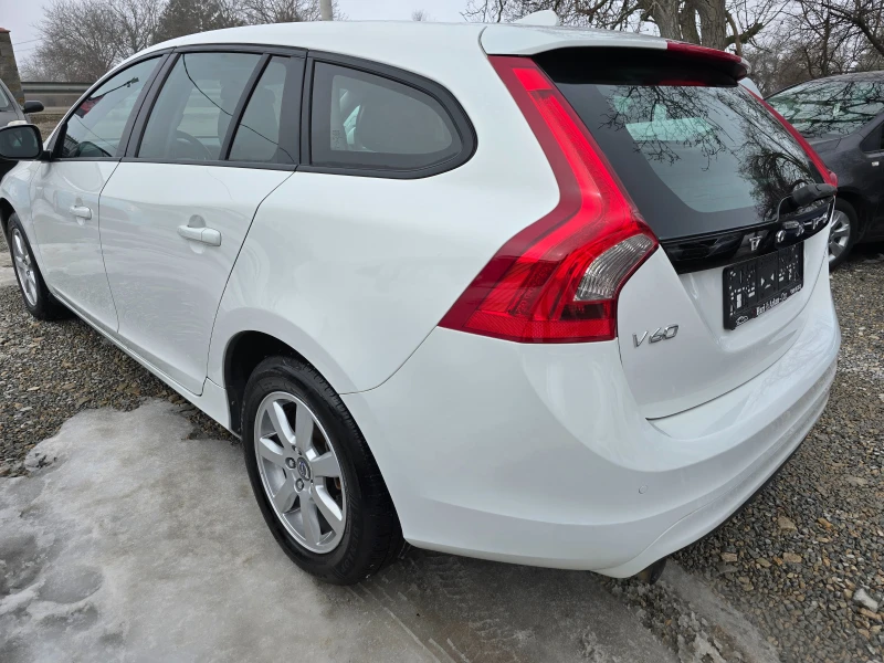 Volvo V60 1.6D2-FACE-ЕВРО 5В-НАВИГАЦИЯ-6 СКОРОСТИ, снимка 3 - Автомобили и джипове - 49318725