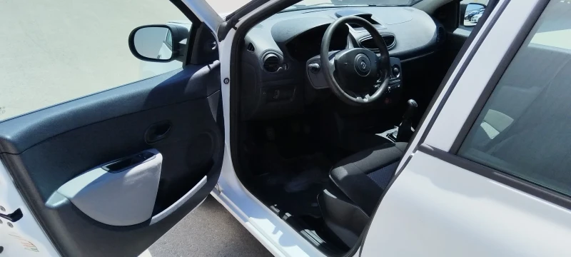 Renault Clio 1.2 БЕНЗИН ГАЗ, снимка 8 - Автомобили и джипове - 52487463