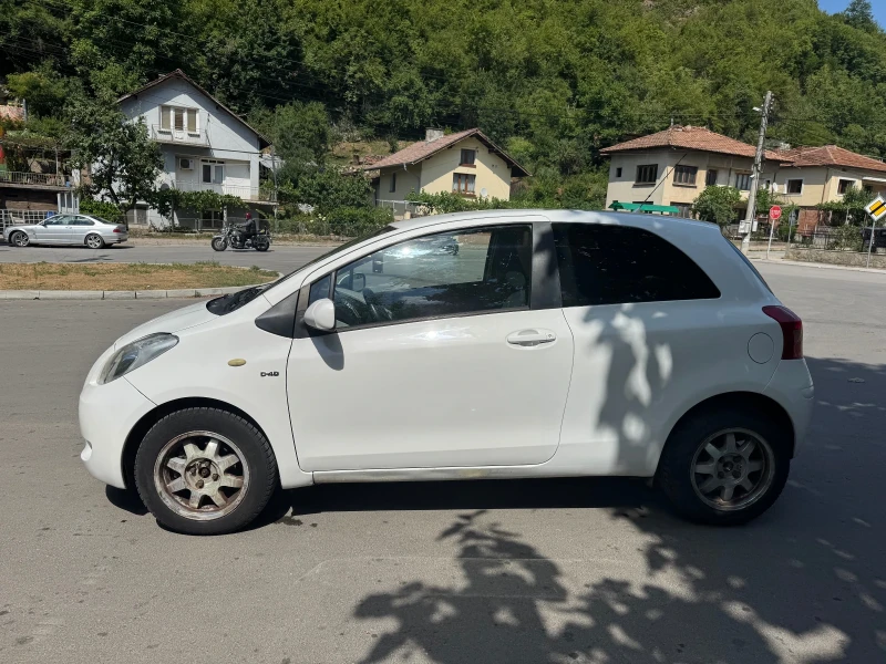Toyota Yaris 1.4 , снимка 3 - Автомобили и джипове - 52543178