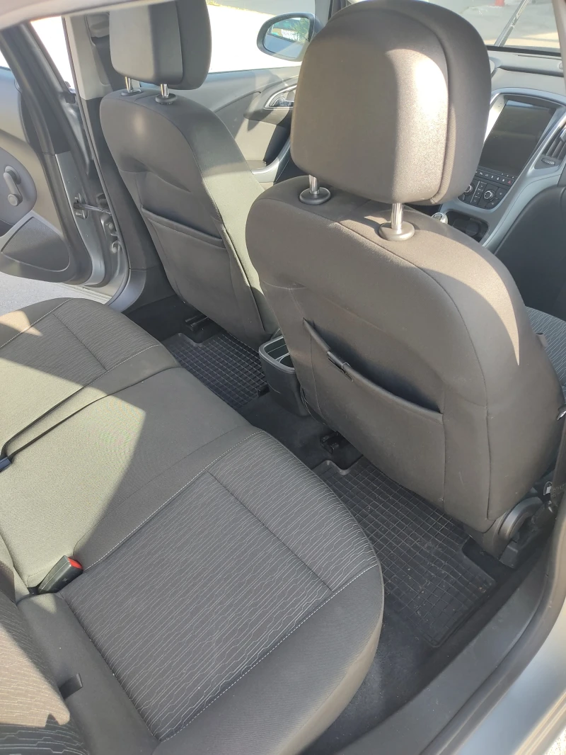 Opel Astra Sports Tourer(J), снимка 10 - Автомобили и джипове - 52373869