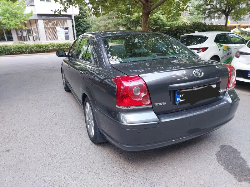 Toyota Avensis 2.0 Бензин Автоматик, снимка 4 - Автомобили и джипове - 52338061