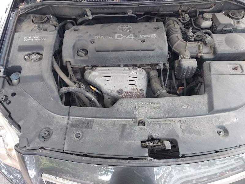 Toyota Avensis 2.0 Бензин Автоматик, снимка 11 - Автомобили и джипове - 52338061