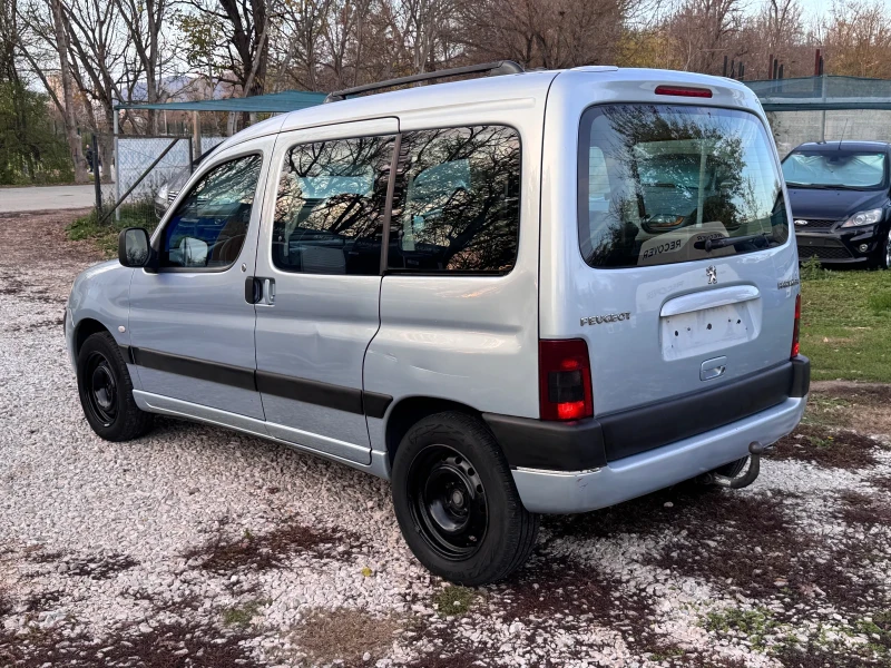 Peugeot Partner 1.6i 16v / Клима / Панорама, снимка 6 - Автомобили и джипове - 52355748