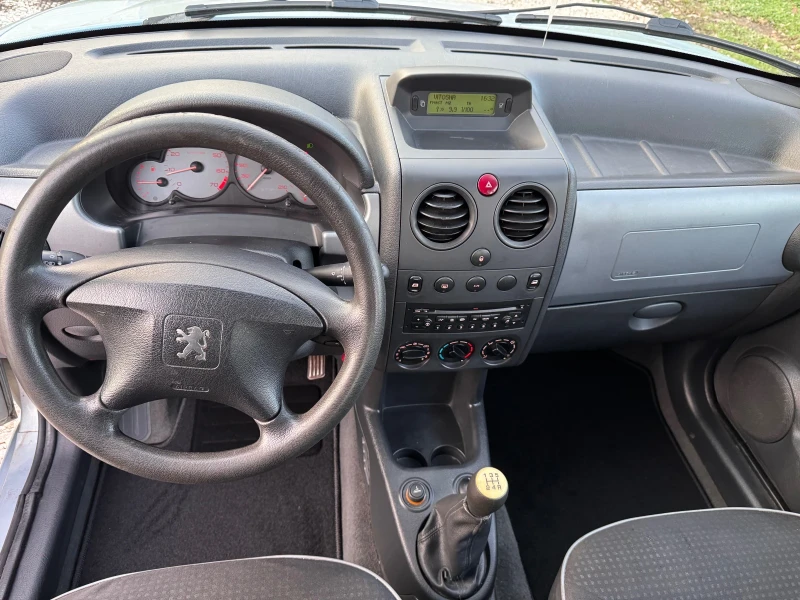 Peugeot Partner 1.6i 16v / Клима / Панорама, снимка 14 - Автомобили и джипове - 52355748