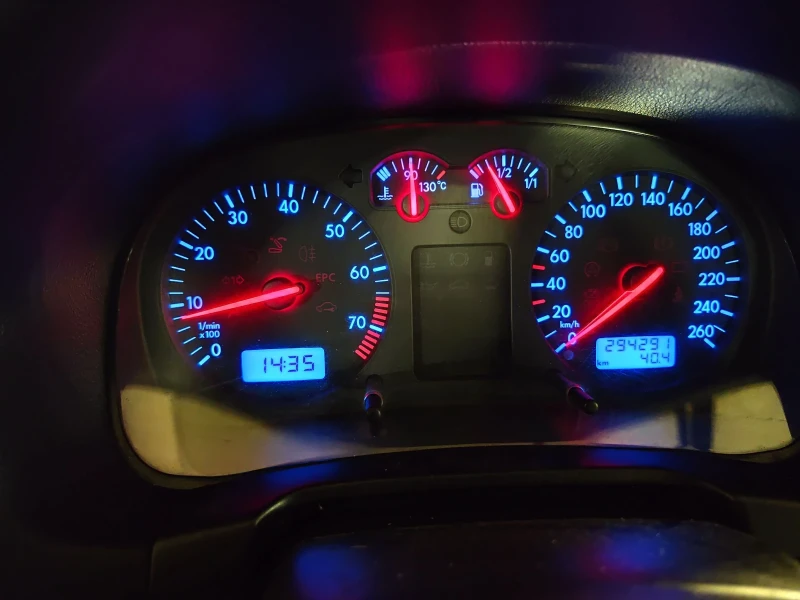 VW Bora, снимка 9 - Автомобили и джипове - 52485677