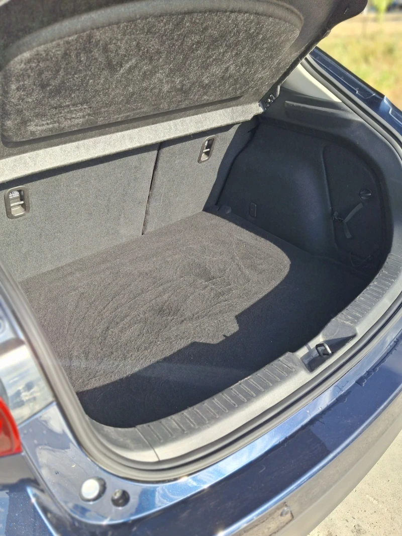 Mazda 3, снимка 8 - Автомобили и джипове - 52512511