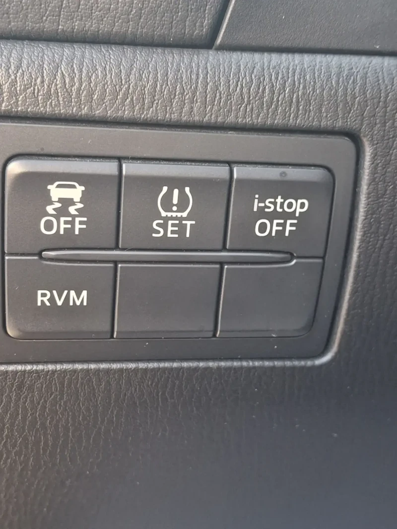 Mazda 3, снимка 16 - Автомобили и джипове - 52512511