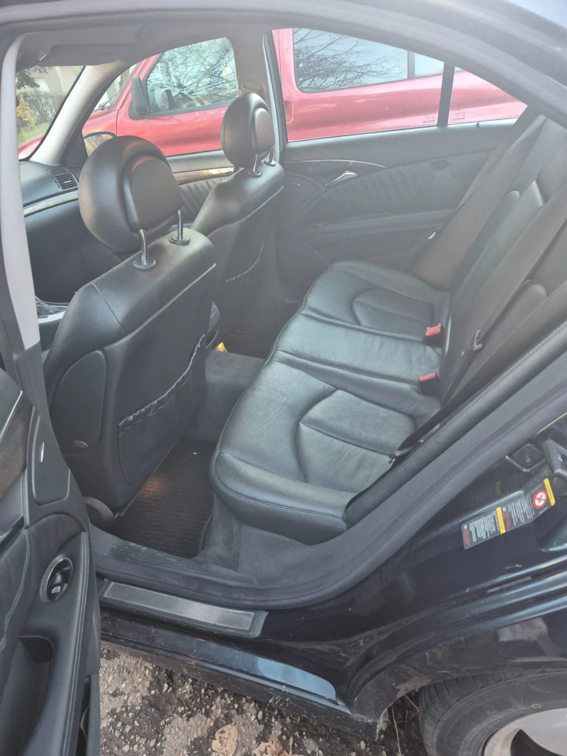 Mercedes-Benz E 270 2.7 cdi, снимка 6 - Автомобили и джипове - 52621449