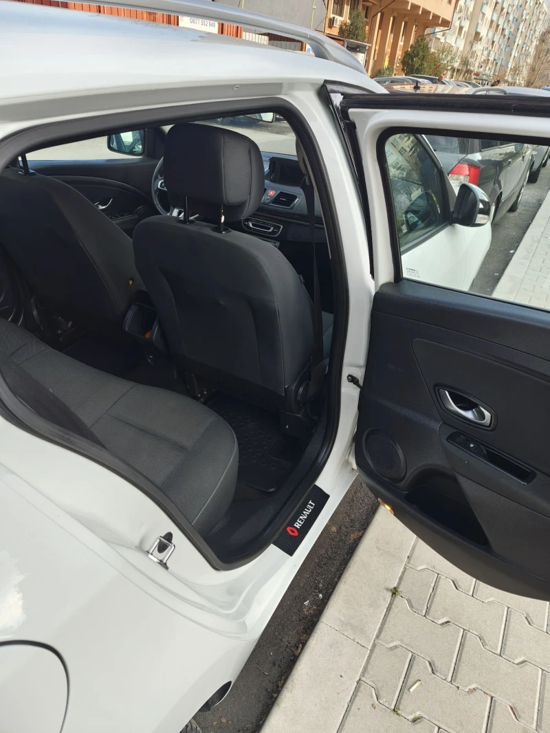 Renault Megane 3, снимка 8 - Автомобили и джипове - 52696028