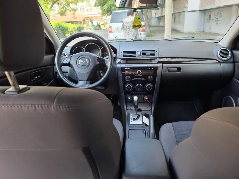 Mazda 3, снимка 11 - Автомобили и джипове - 52950648