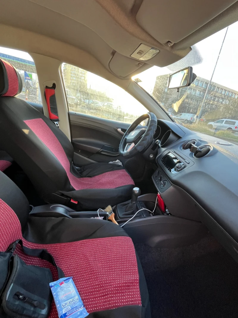 Seat Ibiza, снимка 8 - Автомобили и джипове - 53112301