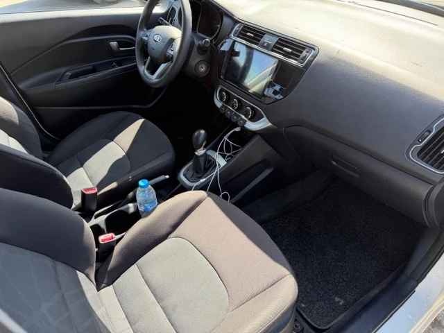 Kia Rio, снимка 5 - Автомобили и джипове - 53937729