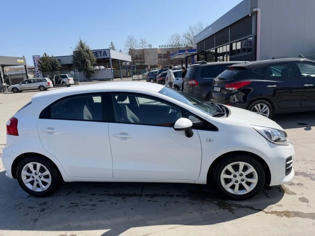 Kia Rio, снимка 2 - Автомобили и джипове - 53937729