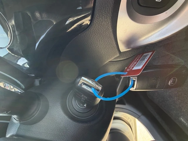 Kia Rio, снимка 10 - Автомобили и джипове - 53937729