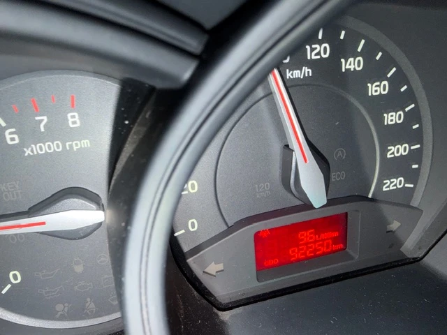 Kia Rio, снимка 12 - Автомобили и джипове - 53937729