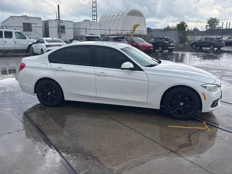 BMW 330 * XDRIVE * B48 * 2 КЛЮЧА * КАМЕРА * ПОДГРЕВ, снимка 4 - Автомобили и джипове - 55010875