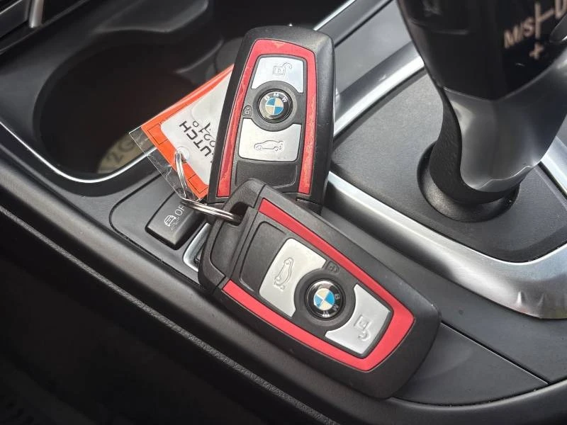 BMW 330 * XDRIVE * B48 * 2 КЛЮЧА * КАМЕРА * ПОДГРЕВ, снимка 12 - Автомобили и джипове - 55010875