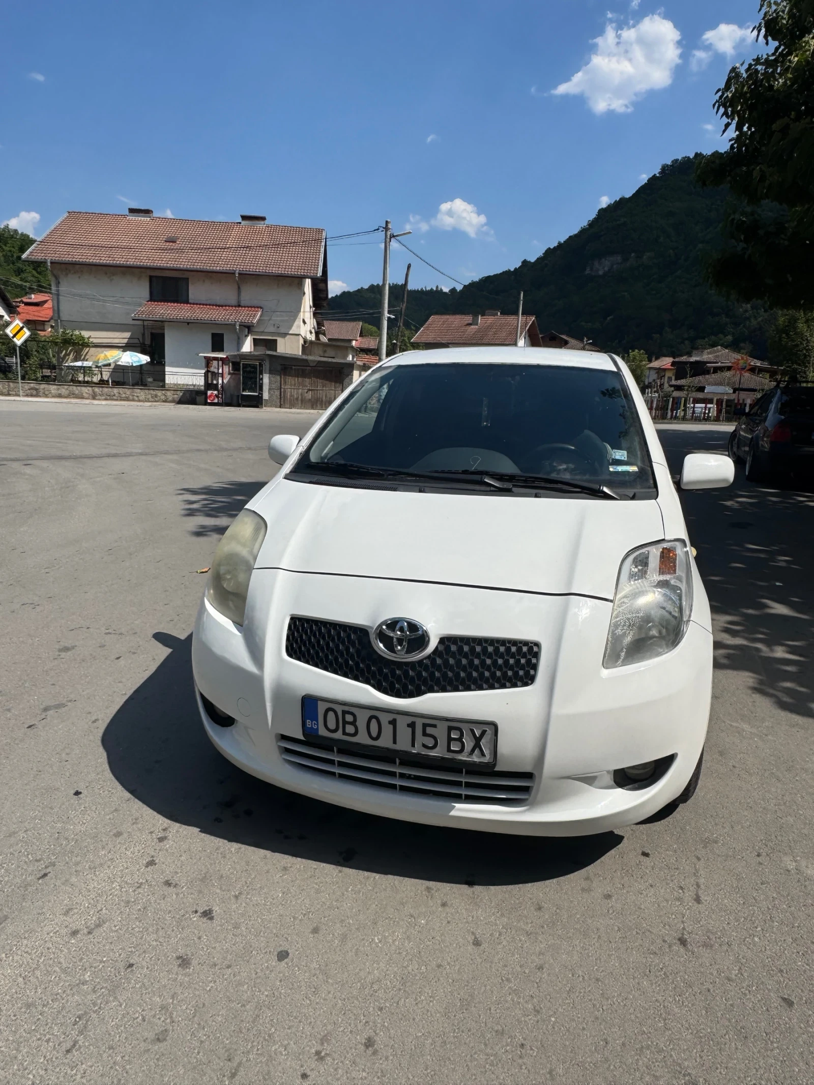 Toyota Yaris 1.4 , снимка 1