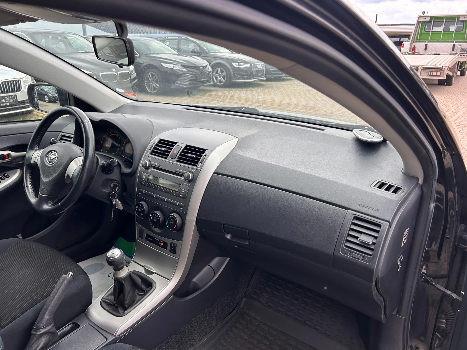 Toyota Corolla 1.6i EURO 4 | Mobile.bg   11