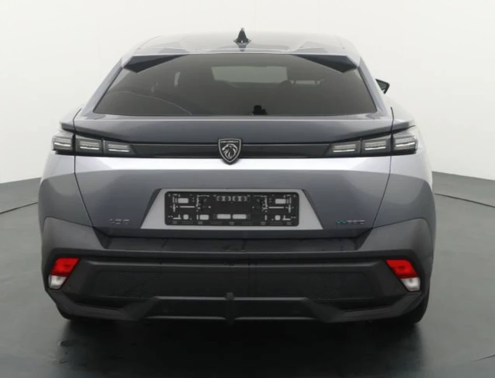 Peugeot 408 PHEV 180 e-EAT8 Allure - изображение 3