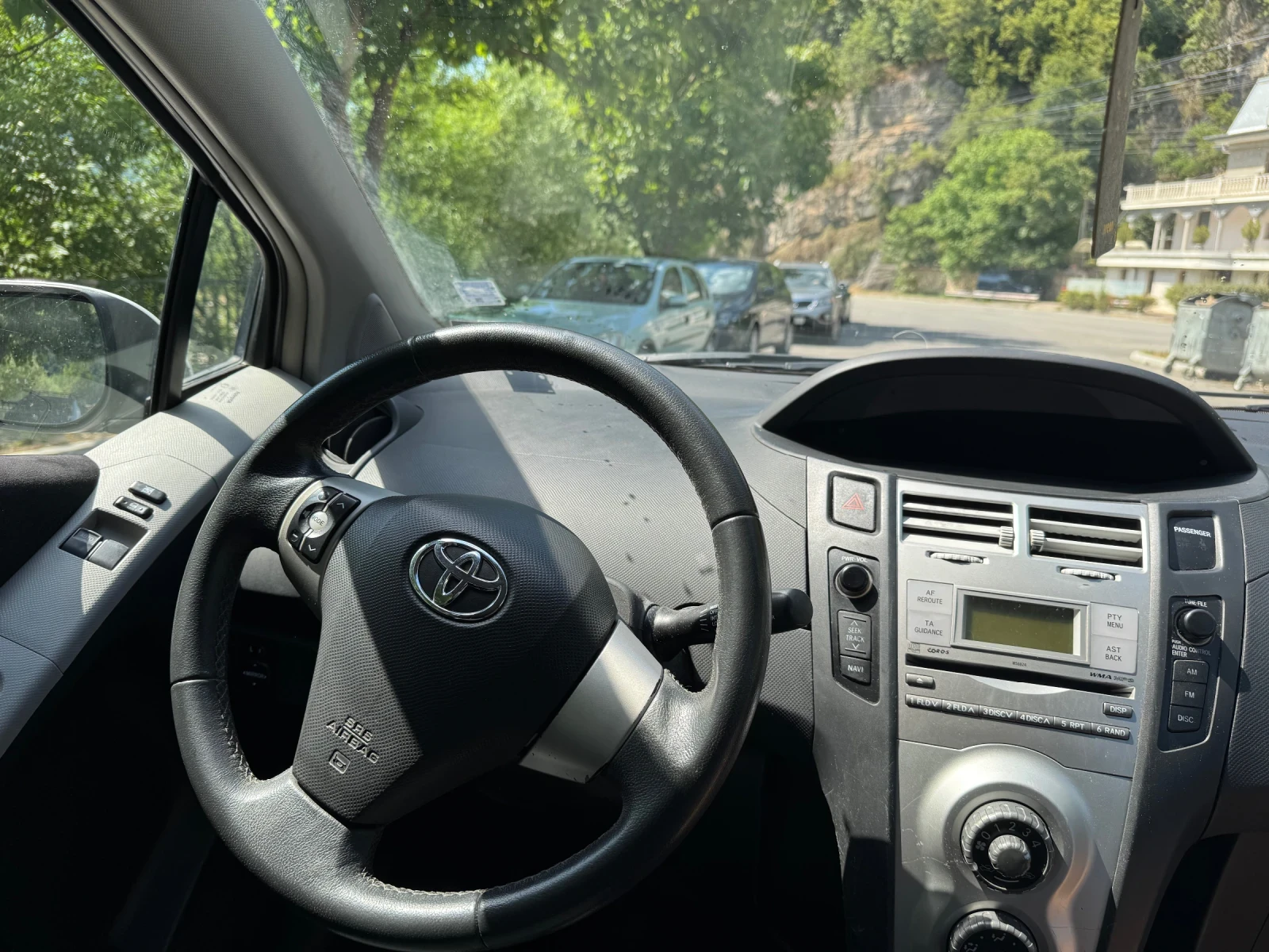 Toyota Yaris 1.4  - изображение 8