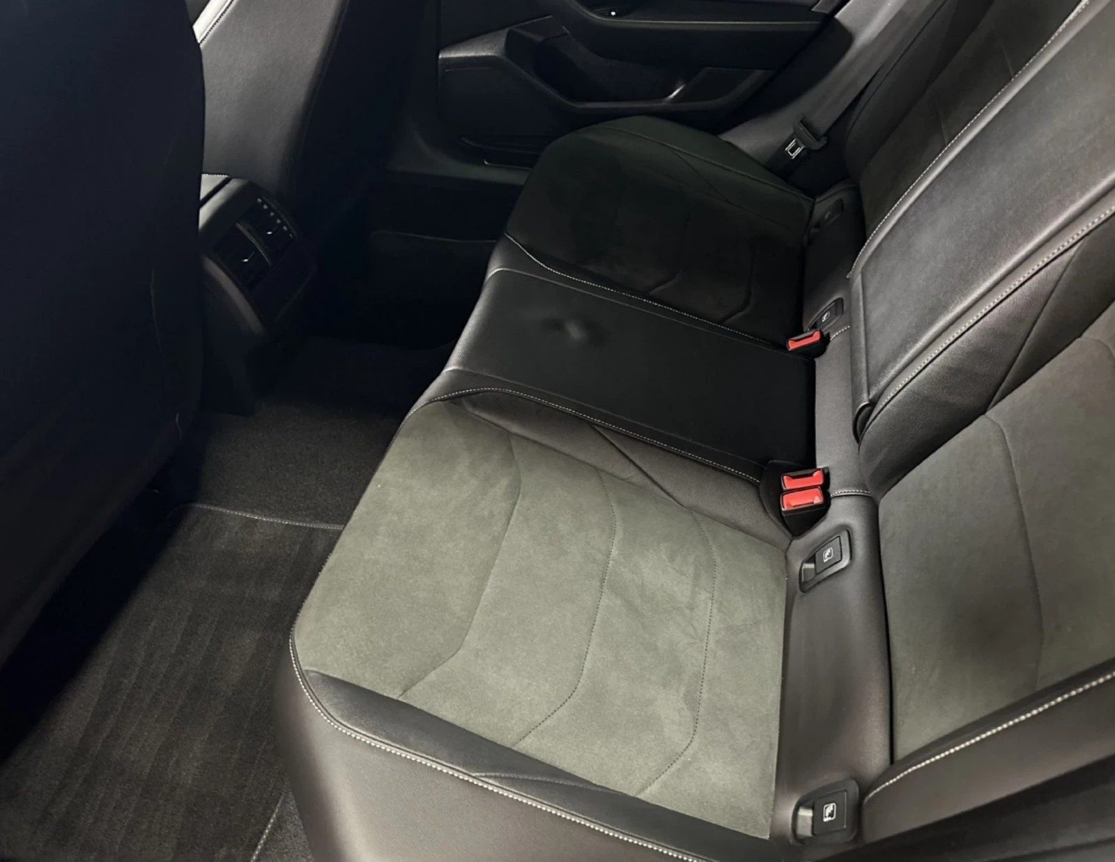 VW Arteon SHOOTING BRAKE 2.0 TDI.147KW. R-Line - изображение 8