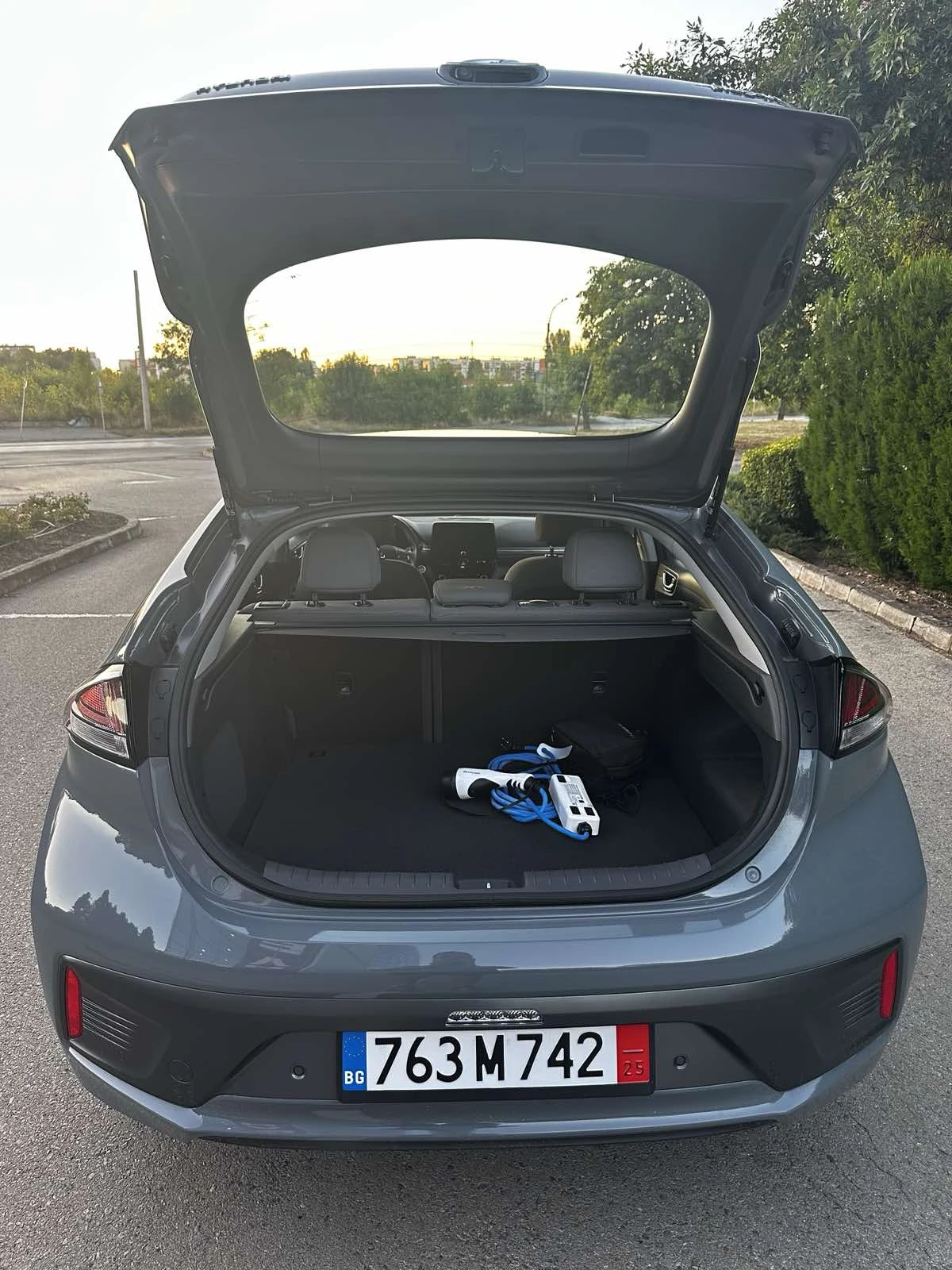 Hyundai Ioniq 1.6 Gdi Plug-In Hybrid Premium Гаранция - изображение 7