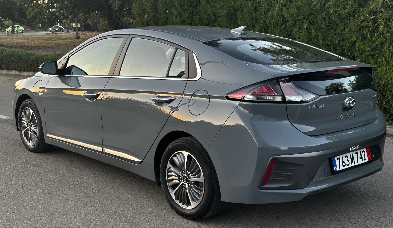 Hyundai Ioniq 1.6 Gdi Plug-In Hybrid Premium Гаранция - изображение 6