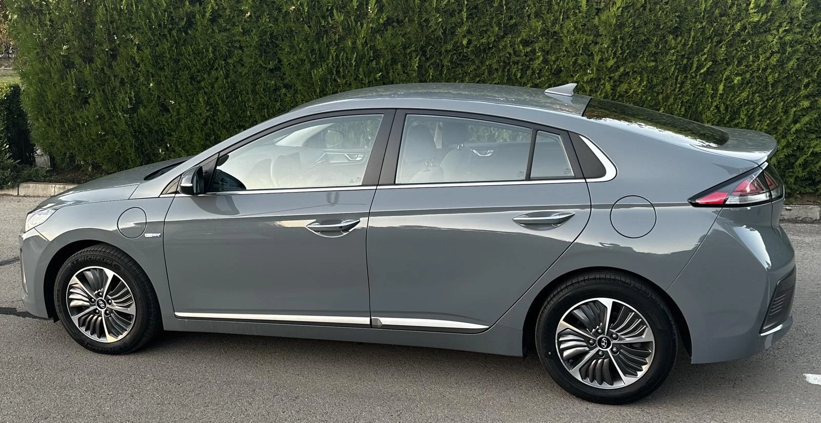 Hyundai Ioniq 1.6 Gdi Plug-In Hybrid Premium Гаранция - изображение 5