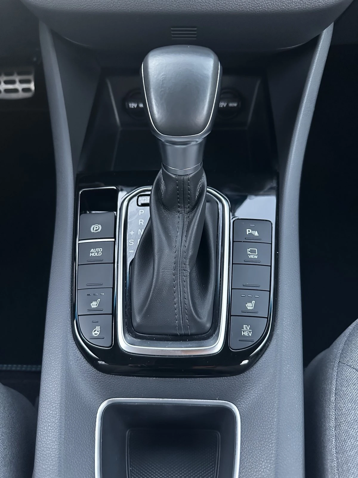 Hyundai Ioniq 1.6 Gdi Plug-In Hybrid Premium Гаранция - изображение 10