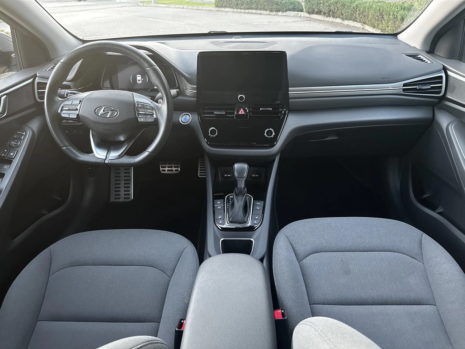 Hyundai Ioniq 1.6 Gdi Plug-In Hybrid Premium Гаранция - изображение 8