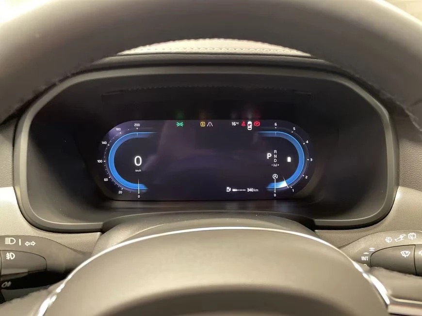 Volvo V90 B4/PLUS-DARK/197HP/PANO/MEMO/360/H&K/NAVI/LED/309g - изображение 10