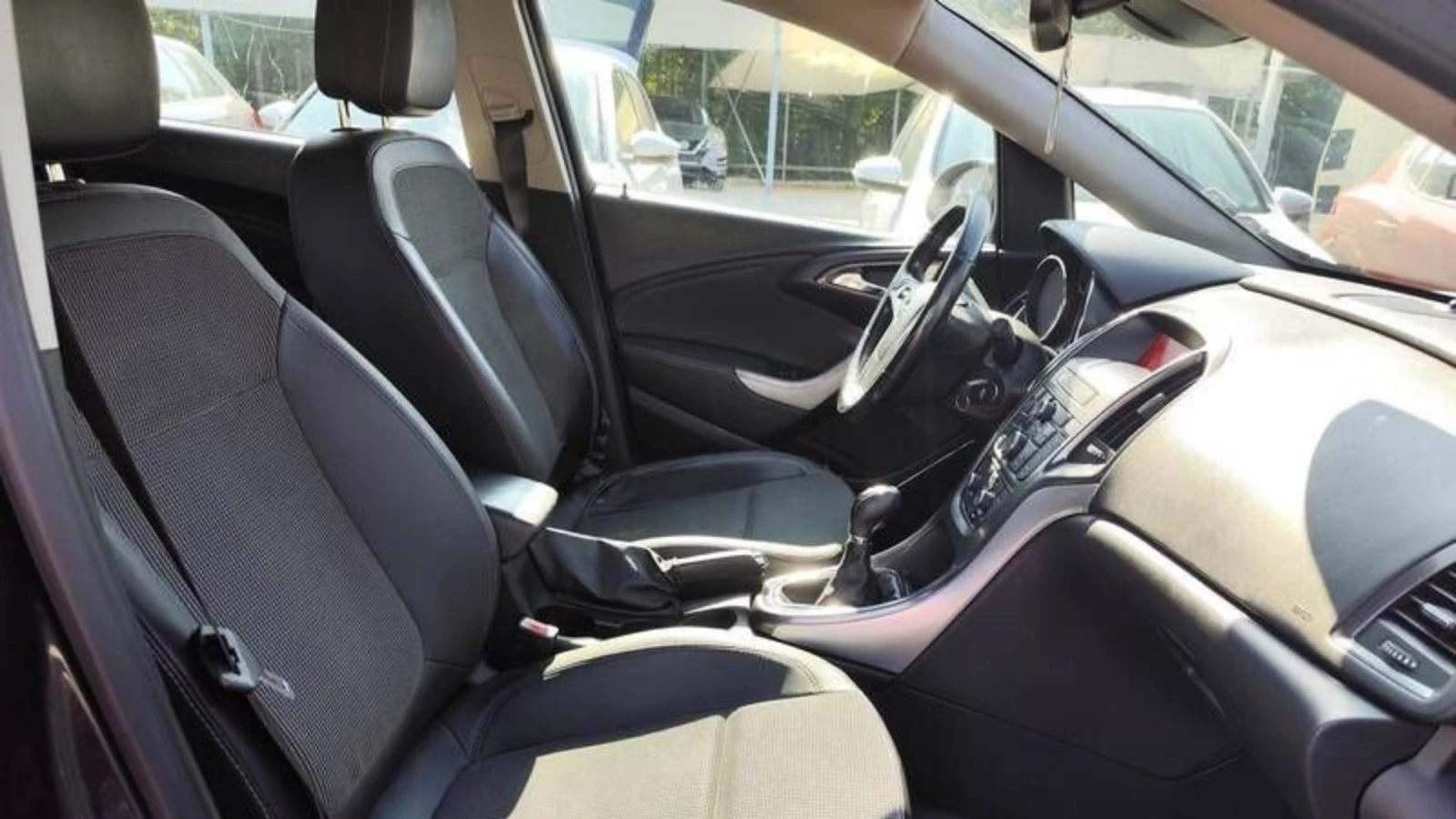 Opel Astra 1.7 Cdti ОТЛИЧЕН, снимка 11 - Автомобили и джипове - 53747738