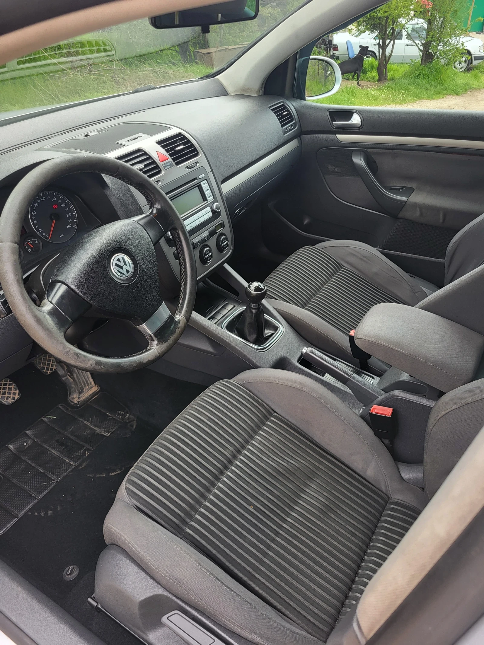 VW Golf, снимка 16 - Автомобили и джипове - 54296780