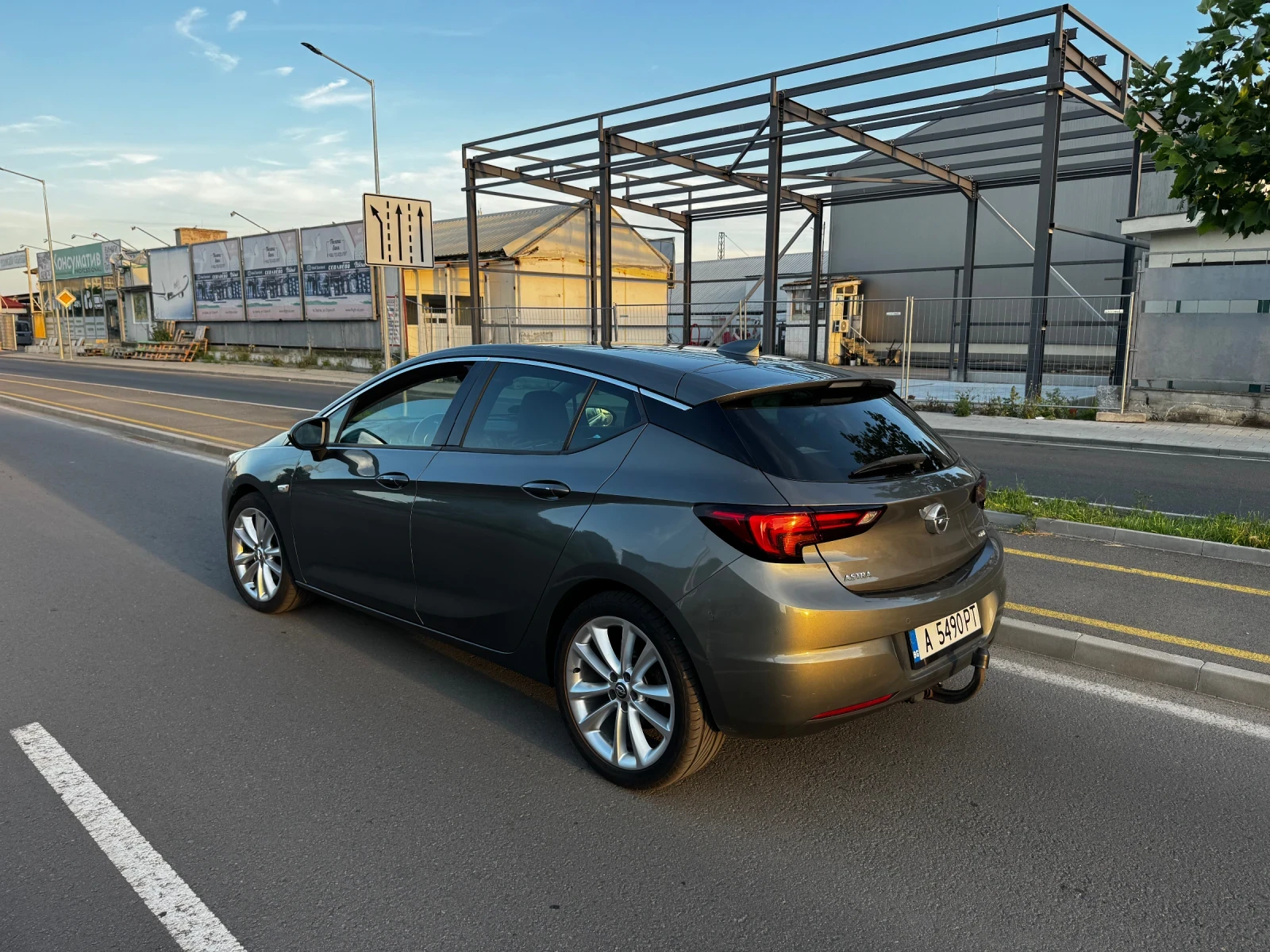 Opel Astra 1.6 CDTi Full обдухване подгрев автомат Нави , снимка 7 - Автомобили и джипове - 54823736