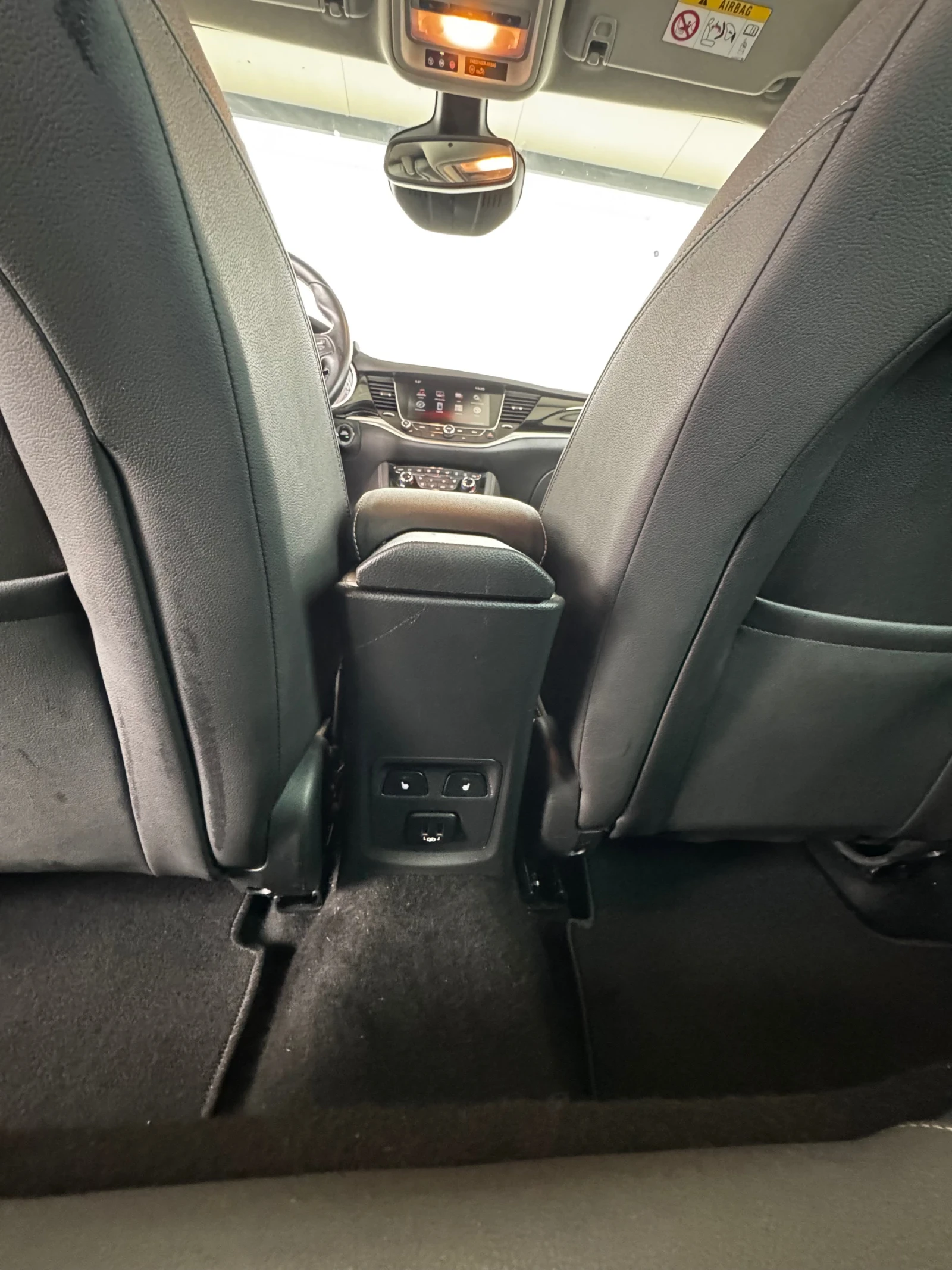 Opel Astra 1.6 CDTi Full обдухване подгрев автомат Нави , снимка 7 - Автомобили и джипове - 54479264