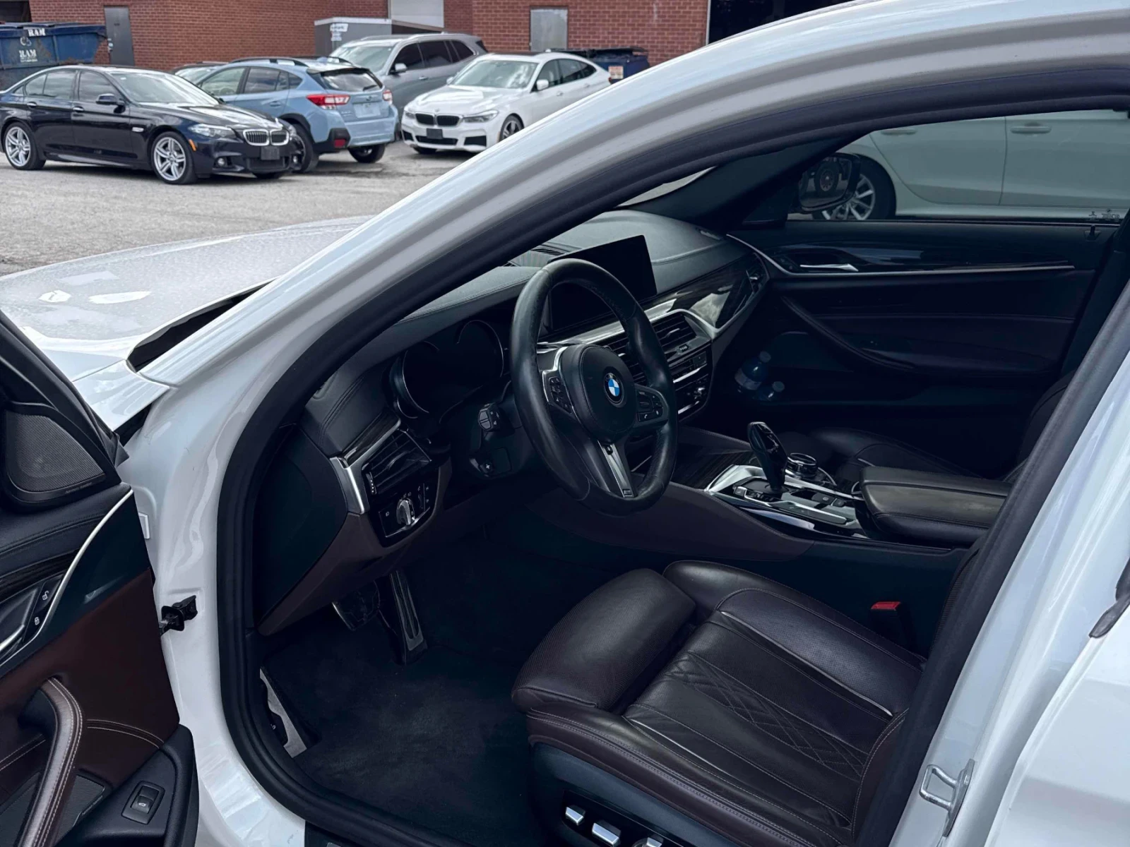 BMW 540 CARFAX * АВТОКРЕДИТ * ПРОГНОЗНА ЦЕНА ДО БГ, снимка 6 - Автомобили и джипове - 54494404