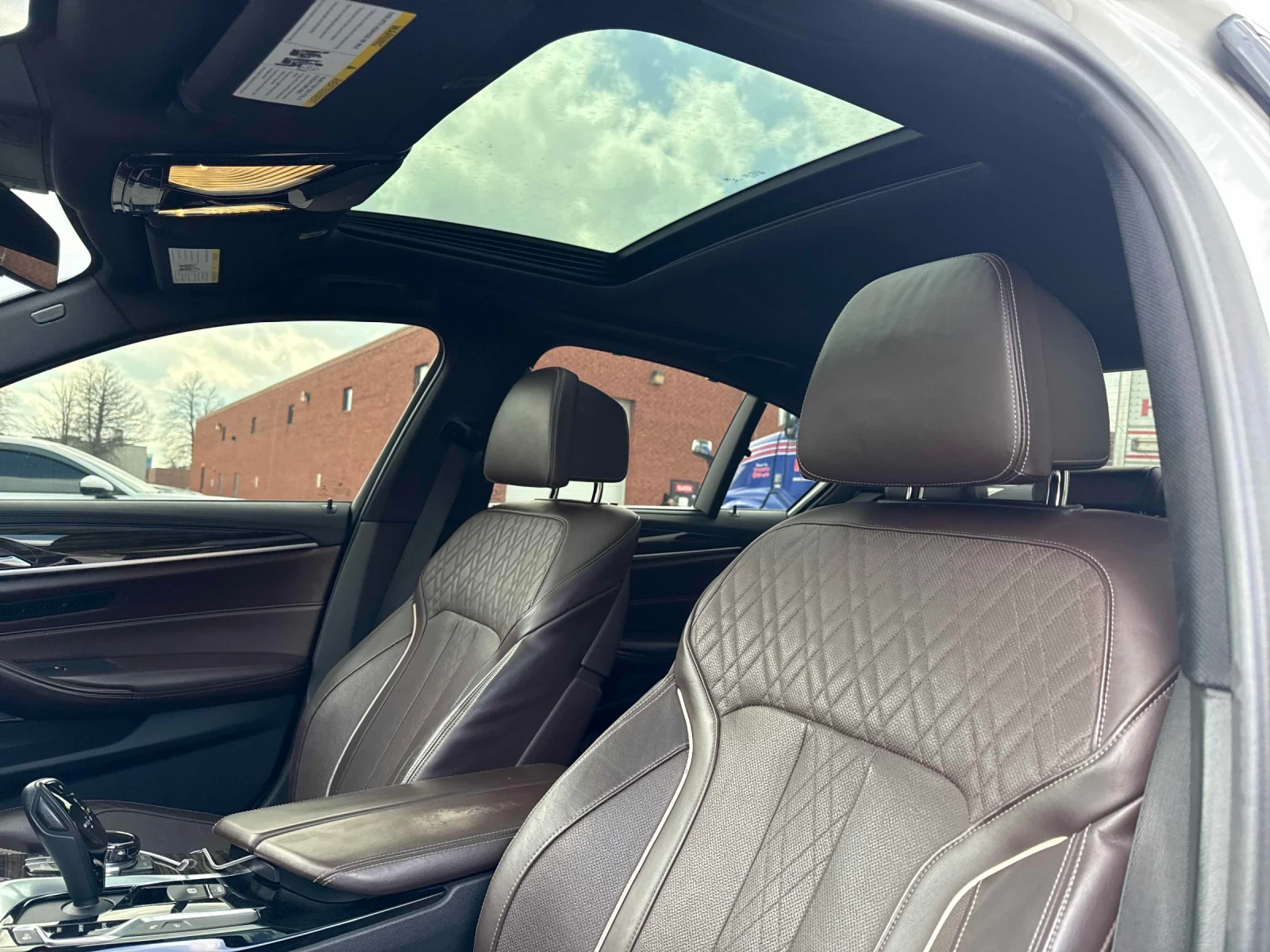 BMW 540 CARFAX * АВТОКРЕДИТ * ПРОГНОЗНА ЦЕНА ДО БГ, снимка 10 - Автомобили и джипове - 54494404