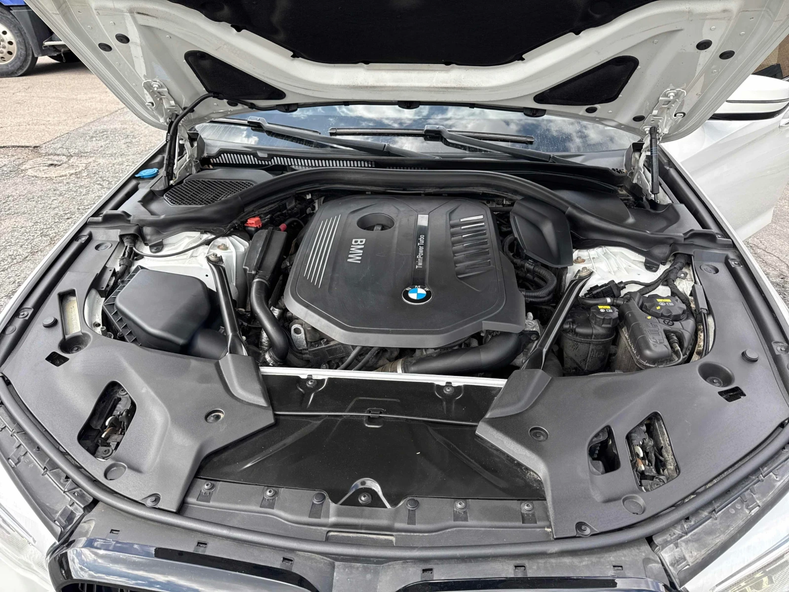 BMW 540 CARFAX * АВТОКРЕДИТ * ПРОГНОЗНА ЦЕНА ДО БГ, снимка 13 - Автомобили и джипове - 54494404